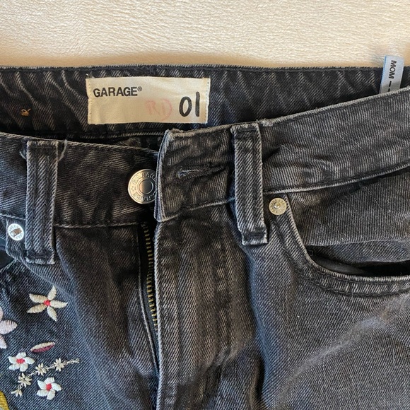 Garage Flower Embroidery Mom Jeans - Picture 1 of 4